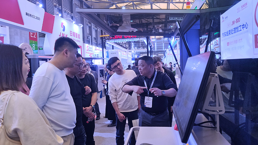 日精智能汽車線束自動化處理設備